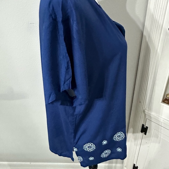 Vera Bradley Blue Tie Front Blouse with Short Sleeves - Picture 6 of 8